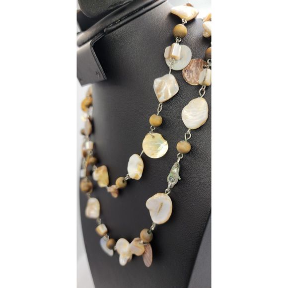 Unique NY Shell & Stone Layered Necklace 18" - Picture 5 of 8